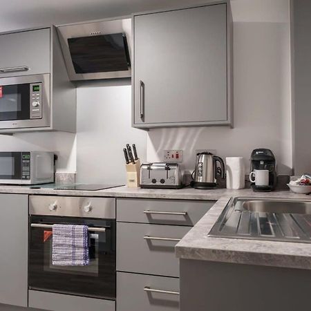 Lovely 1 Bed Apartment In Liverpool Centre ภายนอก รูปภาพ