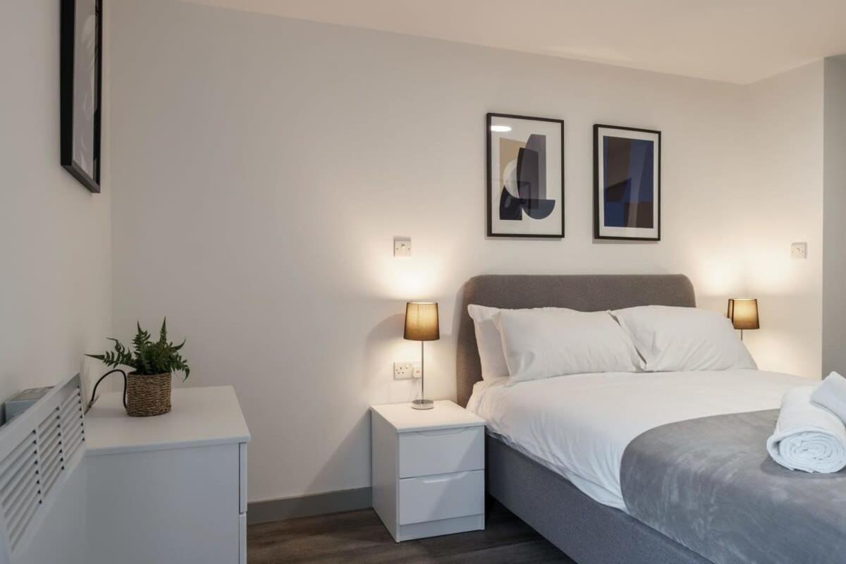 Lovely 1 Bed Apartment In Liverpool Centre ภายนอก รูปภาพ