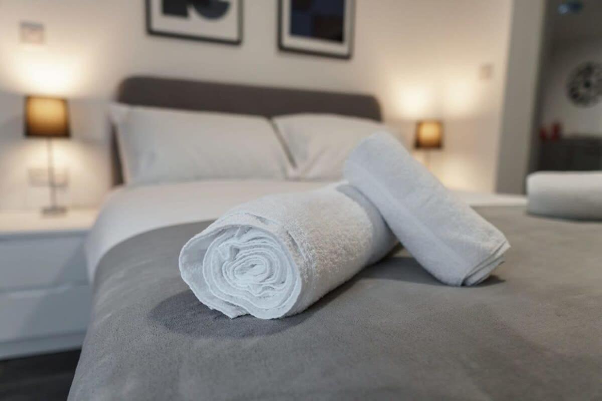 Lovely 1 Bed Apartment In Liverpool Centre ภายนอก รูปภาพ