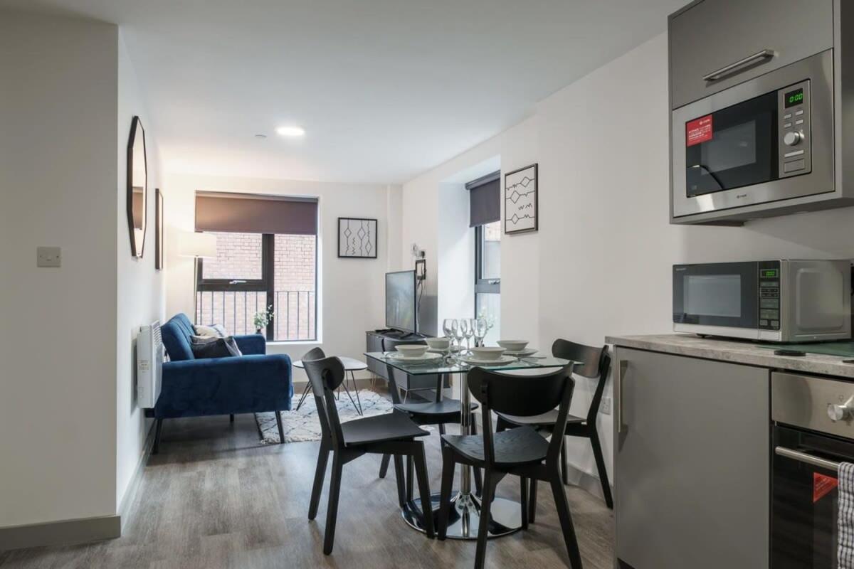 Lovely 1 Bed Apartment In Liverpool Centre ภายนอก รูปภาพ