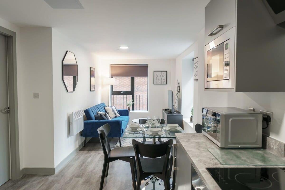 Lovely 1 Bed Apartment In Liverpool Centre ภายนอก รูปภาพ